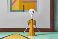 Alessi Kurkentrekker Anna G. - AM01 DY - Geel - Door Alessandro Mendini -Keukenbenodigdheden Winkel 0014 AM01 DY amb 3x2