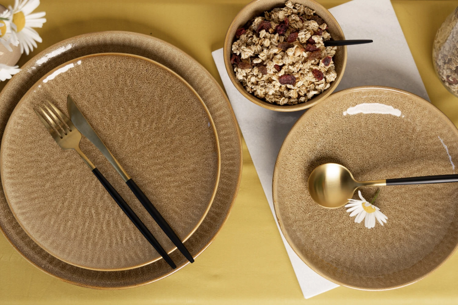 Jay Hill Serviesset Alderney - 4-delig - Bruin/Geel 4 Jay Hill Serviesset Alderney - 4-delig - Bruin/Geel - Afbeelding 2