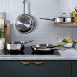 BK Hapjespan Met Deksel - Bright RVS - ø 28 Cm - Zonder Anti-aanbaklaag -Keukenbenodigdheden Winkel 23f28ce08a675f8207040ca3b1b15cd04406522d BK Bri SauteP 1pc CC005749 001 Collection