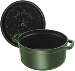 Staub Braadpan / Cocotte - Basilicum - ø 28 Cm / 6.7 Liter 11 Staub Braadpan / Cocotte - Basilicum - ø 28 Cm / 6.7 Liter -Keukenbenodigdheden Winkel 40509 354 0 5 1