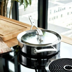 Demeyere Hapjespan Industry 5 - ø 28 Cm / 5.7 Liter + Deksel -Keukenbenodigdheden Winkel 40850 681 0 Lifestyle Image Product OS 750x750 1