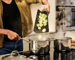 Joseph Joseph Snijplank Chop2Pot Plus 45 X 26 - Opvouwbaar - Zwart -Keukenbenodigdheden Winkel 60202 60205 Media 03