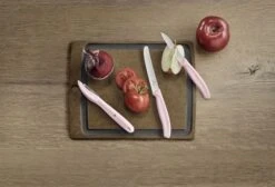 Victorinox Messenset Swiss Classic - Lichtroze - 3-delig -Keukenbenodigdheden Winkel 7613329142004 2