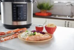 Crockpot Express Slowcooker + Snelkookpan - Uitneembare Binnenpan - 5.6 Liter - CR089 Met Stoommand & Tang) -Keukenbenodigdheden Winkel CSC051 US Lifestyle Salmon