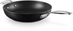 Le Creuset Sauteerpan Les Forgées TNS - ø 28 Cm / 3.2 Liter - Standaard Anti-aanbaklaag -Keukenbenodigdheden Winkel LC 20190328 ZS PS FS 51101280010202 005