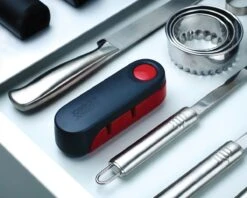 Joseph Joseph Messenslijper Rota 9 Joseph Joseph Messenslijper Rota -Keukenbenodigdheden Winkel Messenslijper Rota