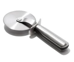 OXO Good Grips Pizzasnijder Steel 9 OXO Good Grips Pizzasnijder Steel -Keukenbenodigdheden Winkel Oxo Pizzasnijder Steel