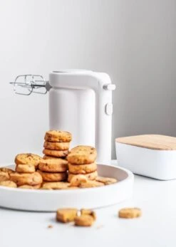 RIG TIG Rig-Tig Handmixer Foodie - 170 W - Wit 9 RIG TIG Rig-Tig Handmixer Foodie - 170 W - Wit -Keukenbenodigdheden Winkel Saffranskakor Rig Tig bakalite.se 2