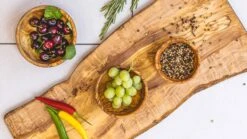 Jay Hill Serveerplank Tunea - Olijfhout - Schors XL 64 - 72 Cm -Keukenbenodigdheden Winkel Tunea 1