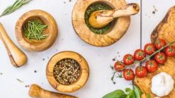 Jay Hill Vijzel Tunea - Olijfhout - ø 11 Cm 11 Jay Hill Vijzel Tunea - Olijfhout - ø 11 Cm -Keukenbenodigdheden Winkel Tunea 24 1 1