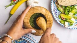 Jay Hill Vijzel Tunea - Olijfhout - ø 11 Cm 13 Jay Hill Vijzel Tunea - Olijfhout - ø 11 Cm -Keukenbenodigdheden Winkel TuneaHand 8