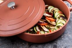 Westinghouse Hapjespan Performance - Rebel Red - ø 28 Cm / 4.1 Liter - Standaard Anti-aanbaklaag -Keukenbenodigdheden Winkel WCCC0095L28OR 11