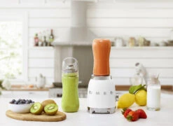 SMEG Smoothie Blender - Compact - Wit - 600 Ml - PBF01WHEU -Keukenbenodigdheden Winkel WEB PBF01WHEU L02.jpg