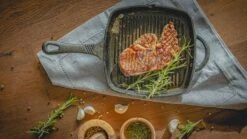 Blackwell Grillpan - Gietijzer - 23 X 23 Cm - Zonder Anti-aanbaklaag -Keukenbenodigdheden Winkel jh gietijzer grillpan 1