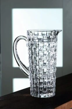 Nachtmann Schenkkan Bossa Nova - 1.2 Liter -Keukenbenodigdheden Winkel nachtmann karaf bossa nova sfeer