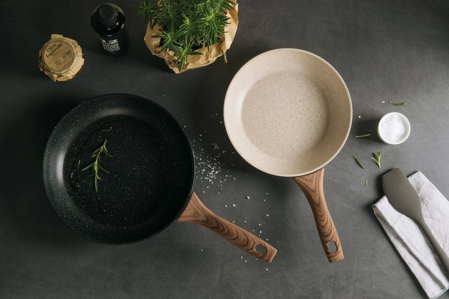 Sambonet Wokpan Rock 'n' Rose - Zwart - ø 28 Cm - Standaard Anti-aanbaklaag 4 Sambonet Wokpan Rock 'n' Rose - Zwart - ø 28 Cm - Standaard Anti-aanbaklaag - Afbeelding 2