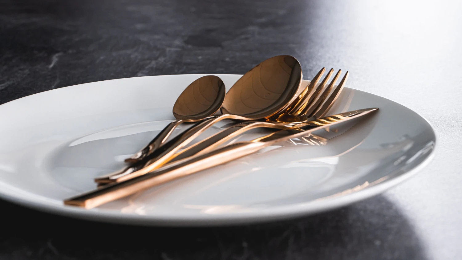 Sareva Bestekset - Koper - 4-delig 5 Sareva Bestekset - Koper - 4-delig - Afbeelding 3